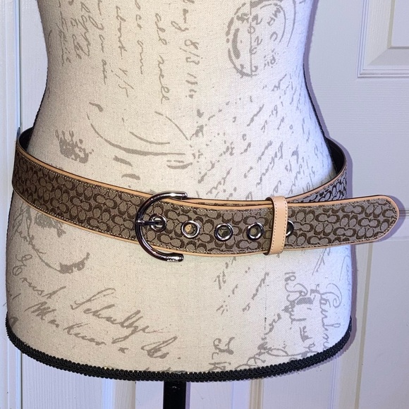 Authentic Coach Woven Jacquard Leather Tan Belt Brass Buckle sz Medium - Picture 2 of 12